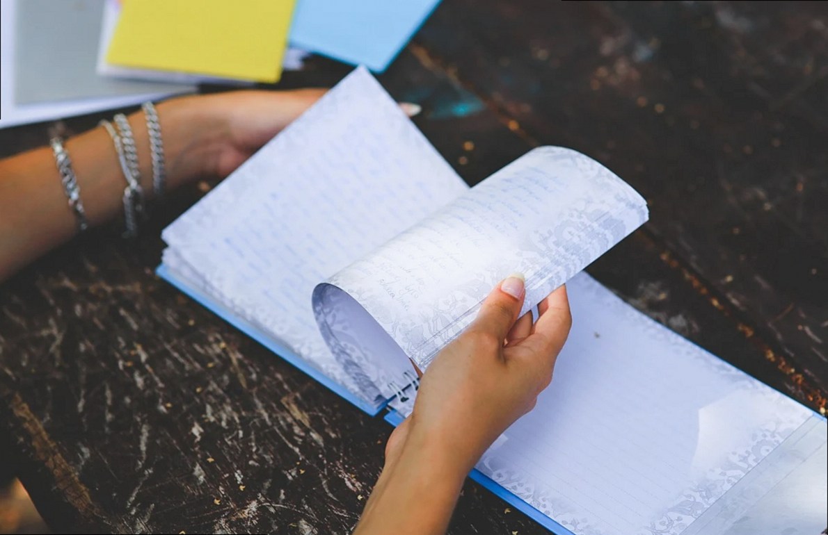note, notebook, hands, read, reading, pages, notes, diary